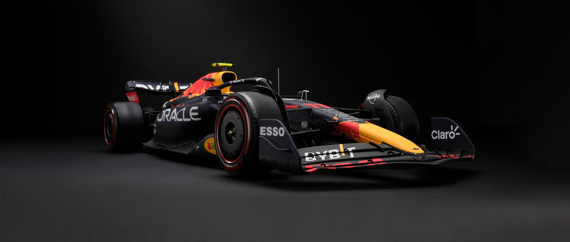 Introducing the Oracle Red Bull Racing RB18 – Amalgam Collection
