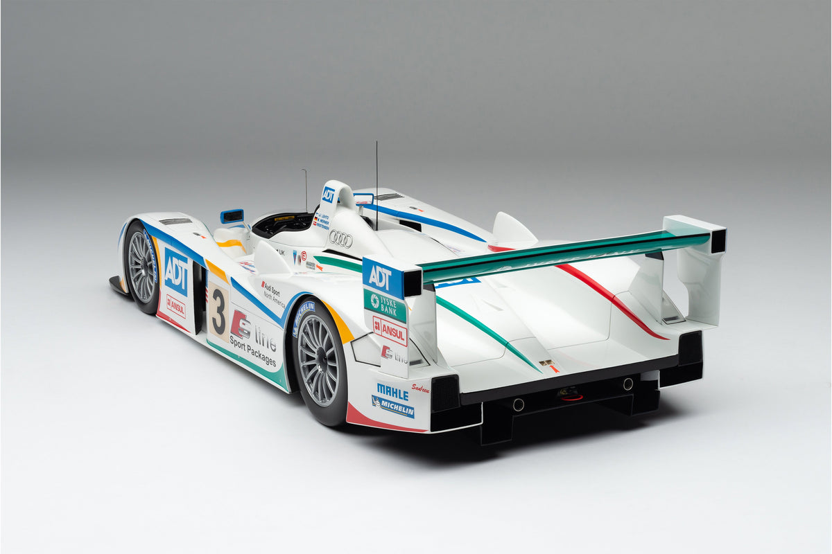 Audi R8 - 2005 Le Mans Winner - 1:8 scale