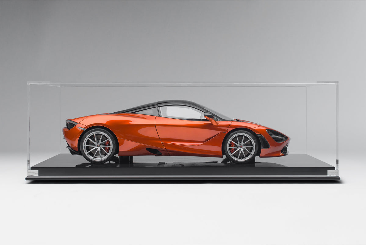 McLaren 720S (2017) - Azores Orange - 1:8 scale