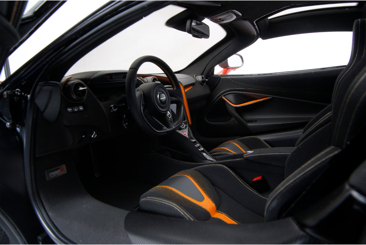 McLaren 720S (2017) - Azores Orange - 1:8 scale