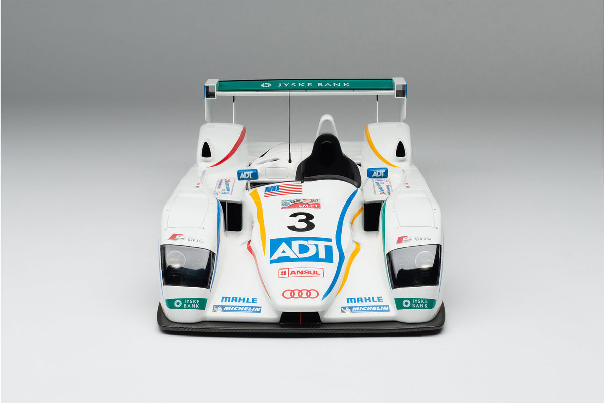 Audi R8 - 2005 Le Mans Winner - 1:8 scale