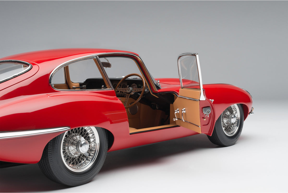 Jaguar E-type Coupé (1961) - Série 1 - Échelle 1/8