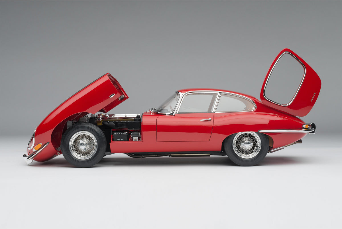 Jaguar E-type Coupé (1961) - Série 1 - Échelle 1/8
