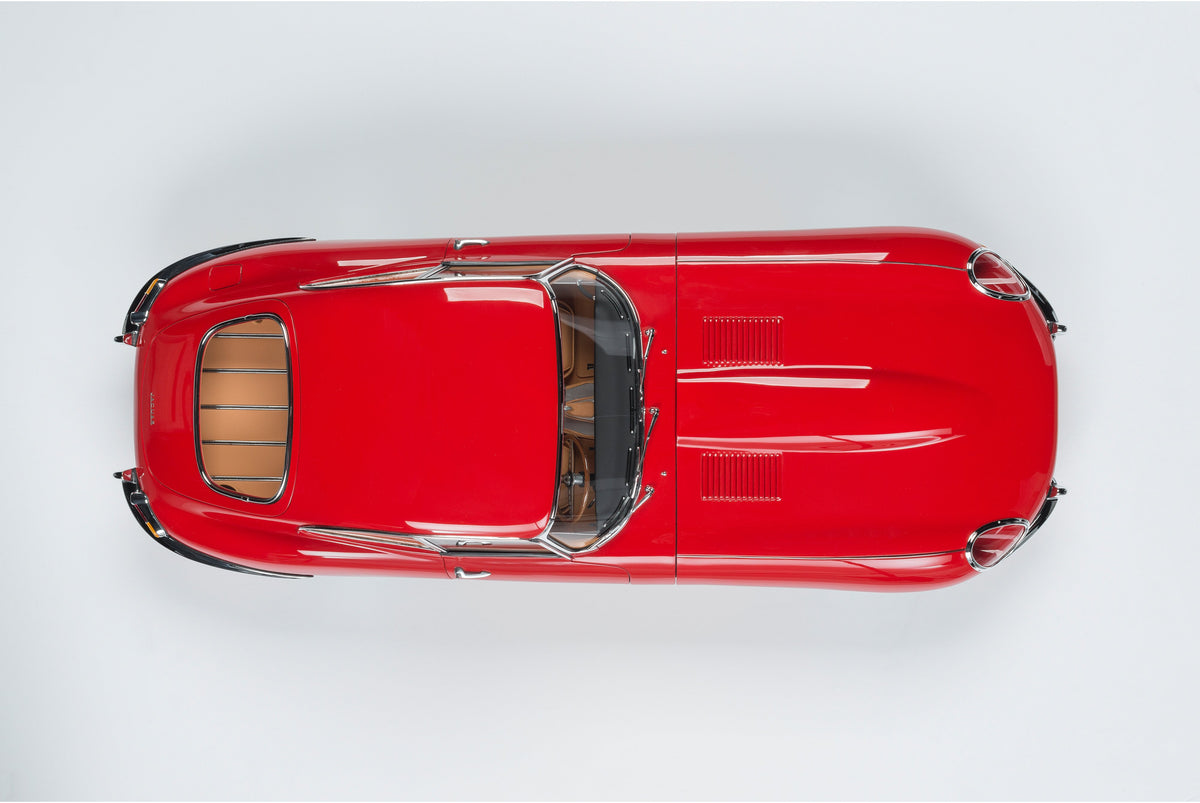 Jaguar E-type Coupé (1961) - Série 1 - Échelle 1/8
