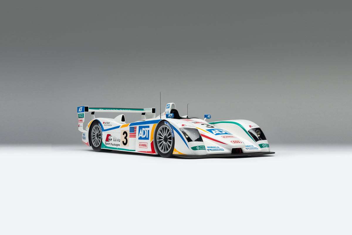 Audi R8 - 2005 Le Mans Winner - 1:8 scale