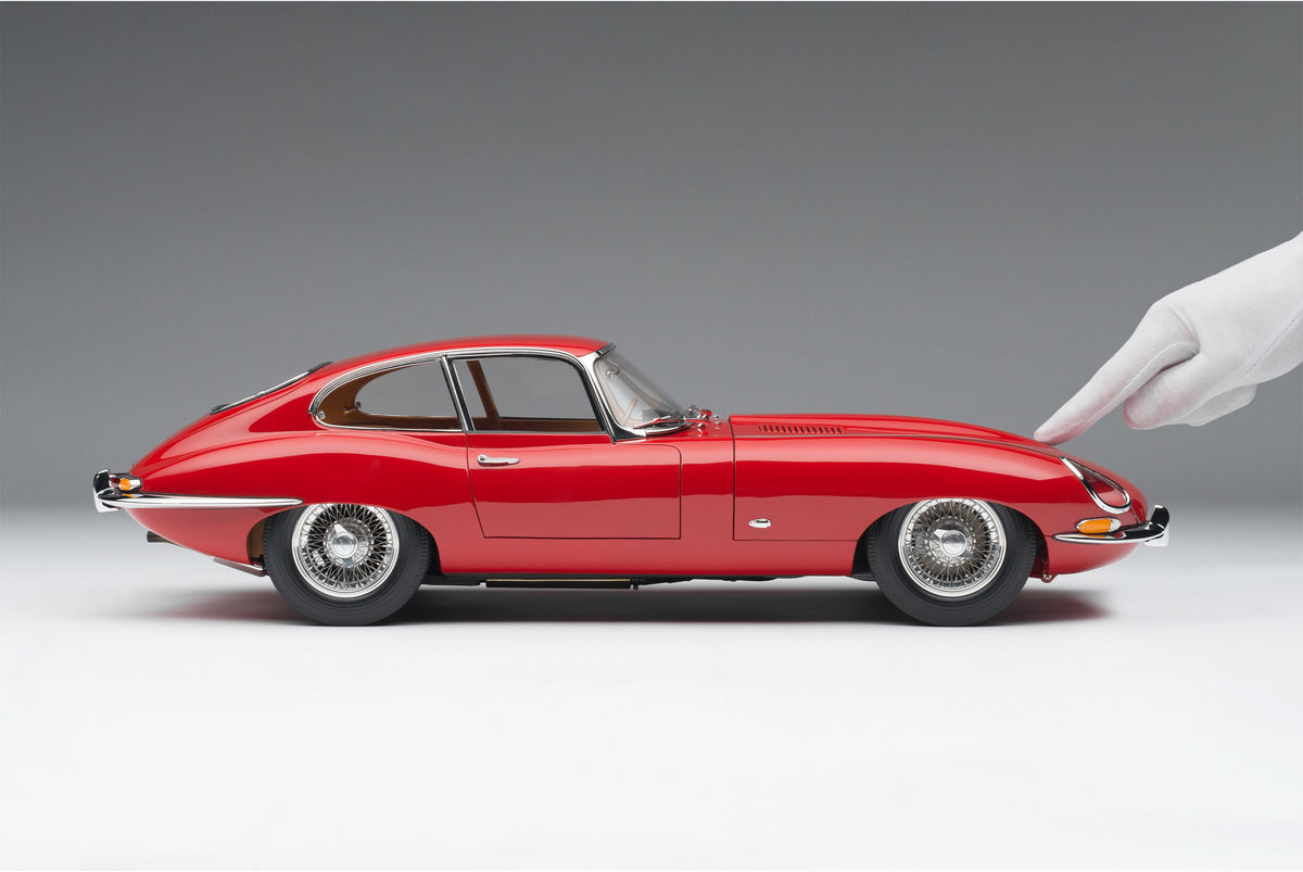 Jaguar E-type Coupe (1961) - Series 1 - 1:8 scale