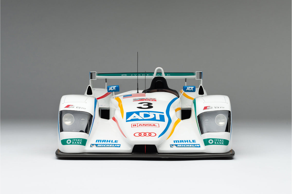 Audi R8 - 2005 Le Mans Winner - 1:8 scale