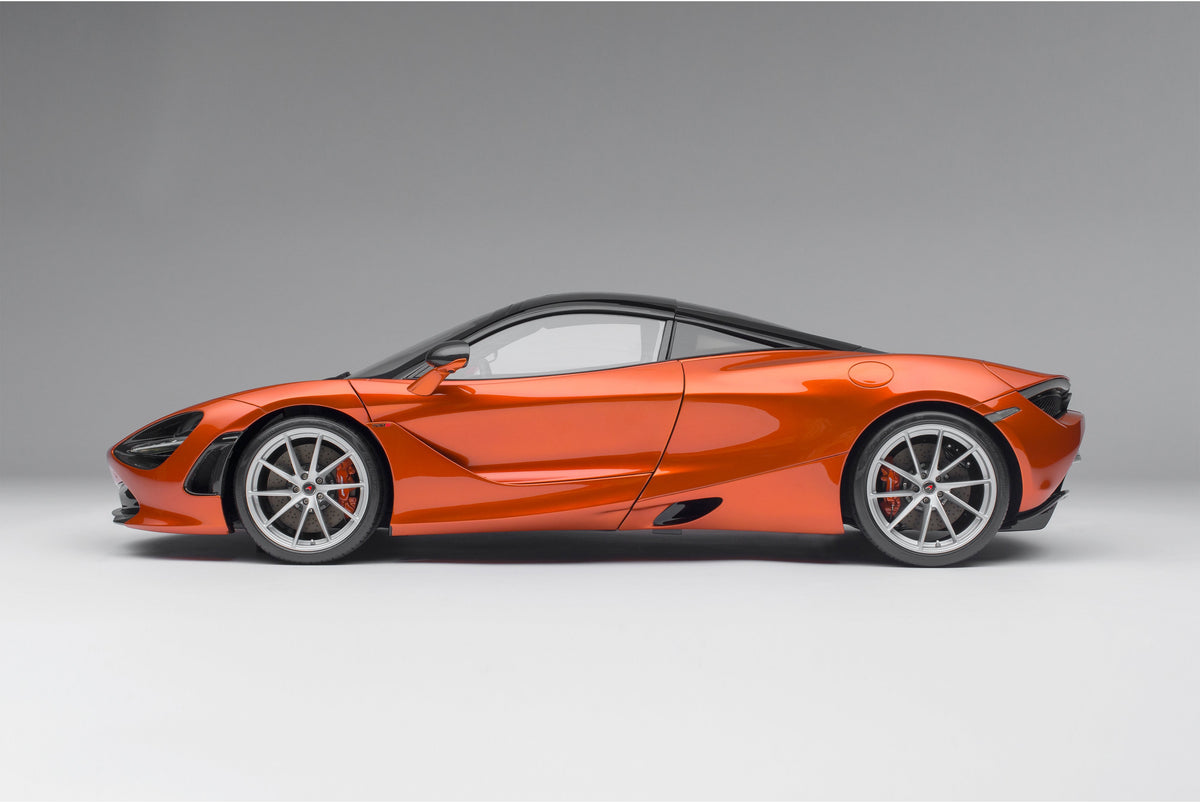 McLaren 720S (2017) - Azores Orange - 1:8 scale