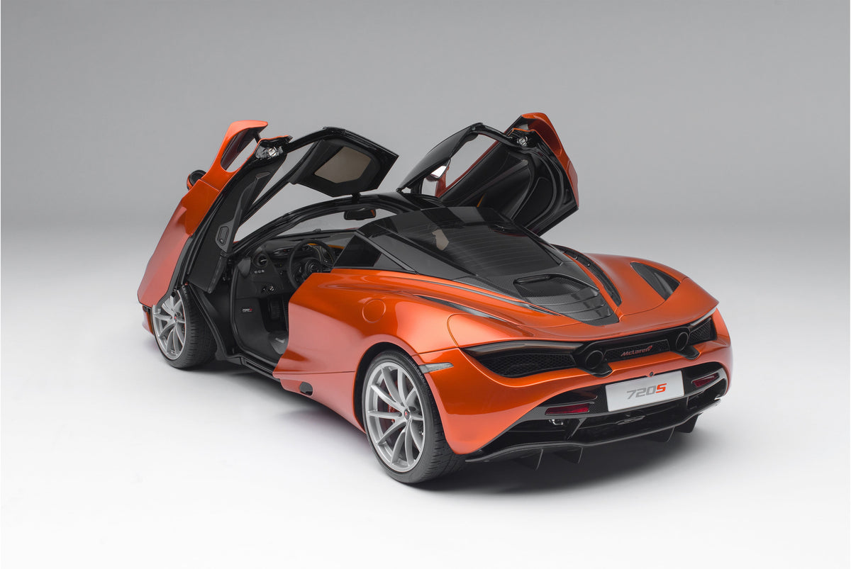 McLaren 720S (2017) - Azores Orange - 1:8 scale