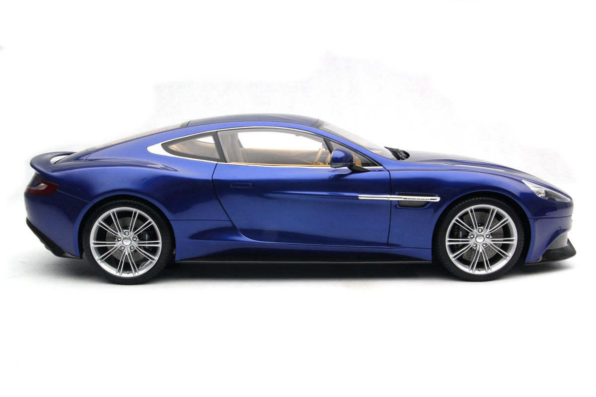 Aston Martin Vanquish (2012)