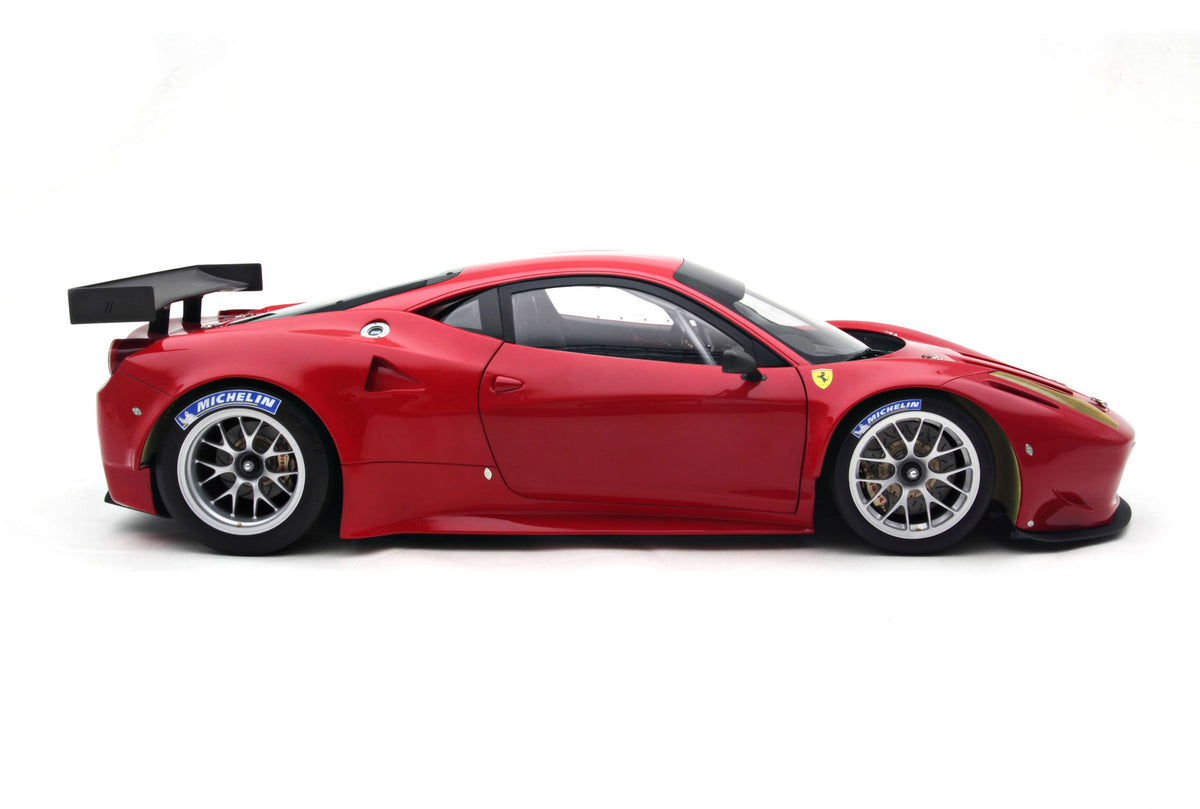 Ferrari 458 Italia GT2 (2011) - 1:8 scale
