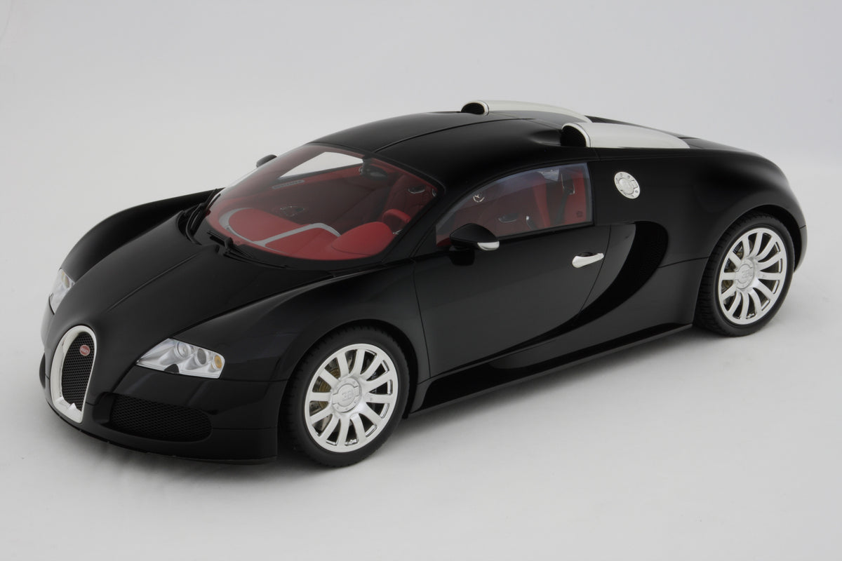 BUGATTI Veyron (2005) - 1:8 scale