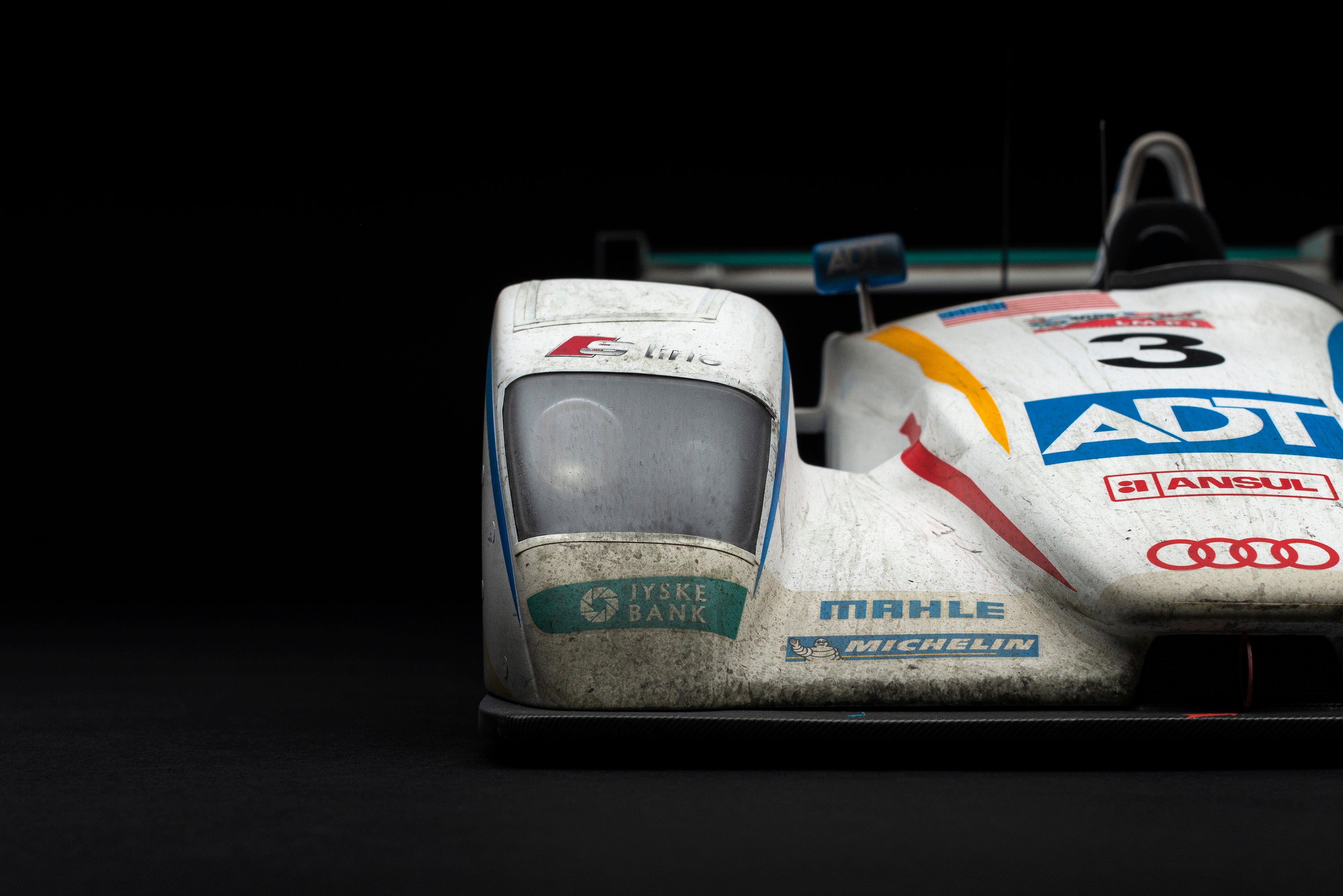 アウディR8-2005ルマン優勝-レースウェザード – Amalgam Collection