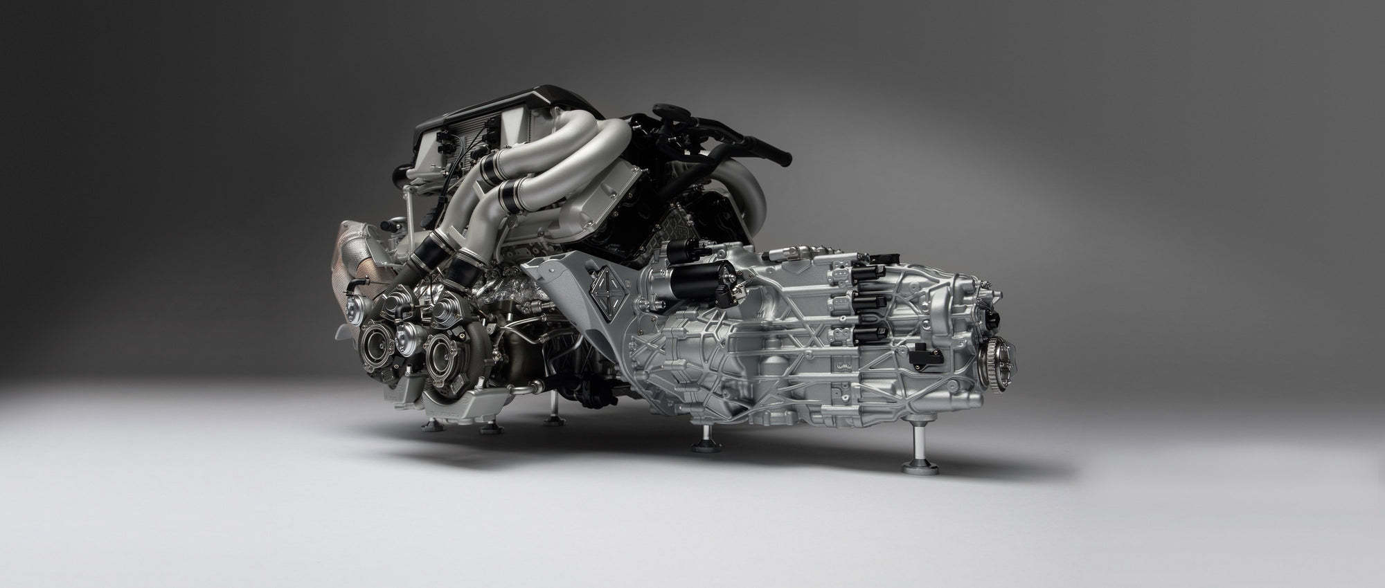 Motor y Caja de Cambios del Bugatti Chiron