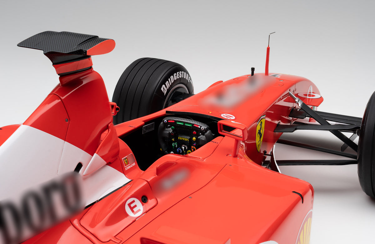 Ferrari F2002 - Vainqueur du Grand Prix du Canada 2002 - Schumacher - Échelle 1:8