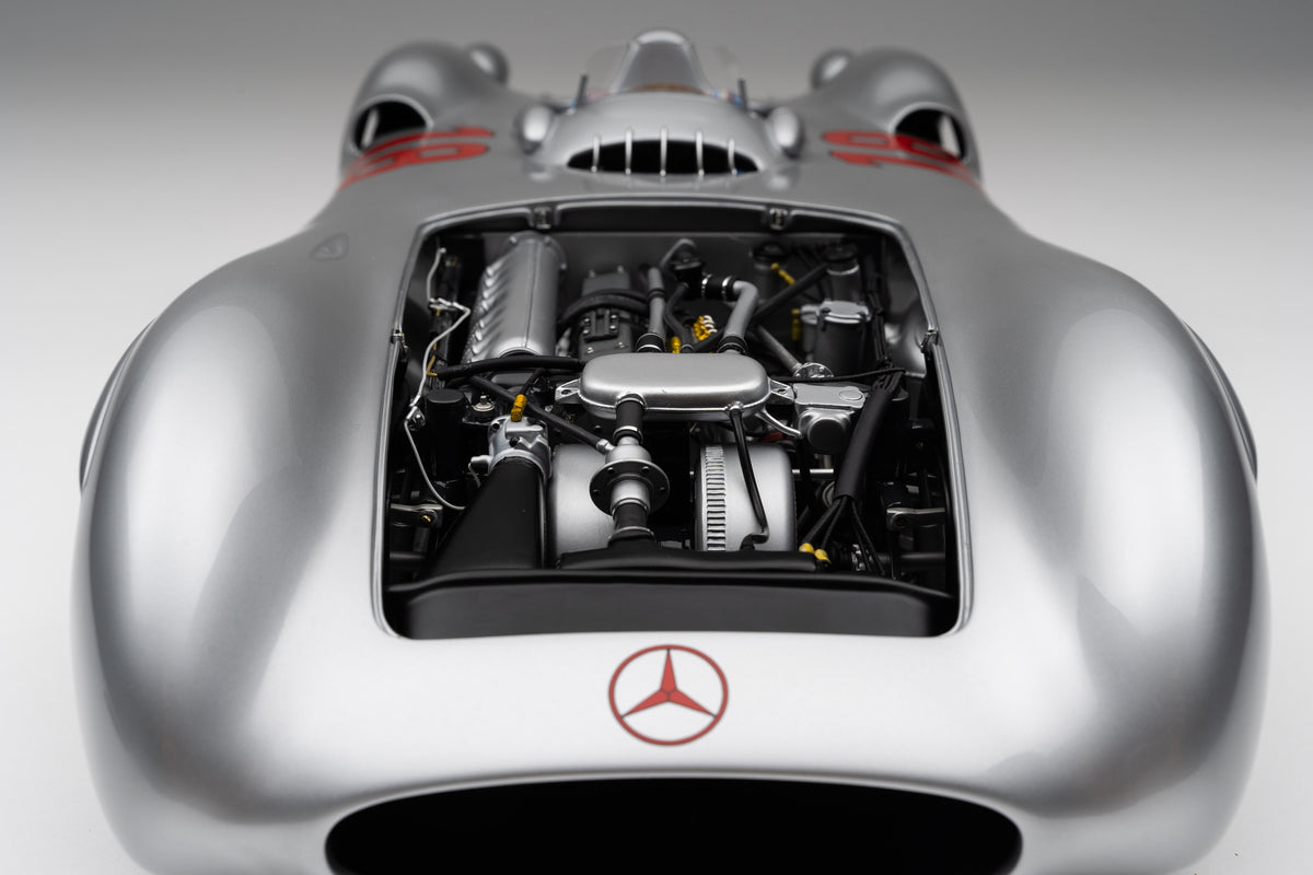 Mercedes-Benz W196 Streamliner - 1954 French Grand Prix Winner - Juan Manuel Fangio - 1:8 scale