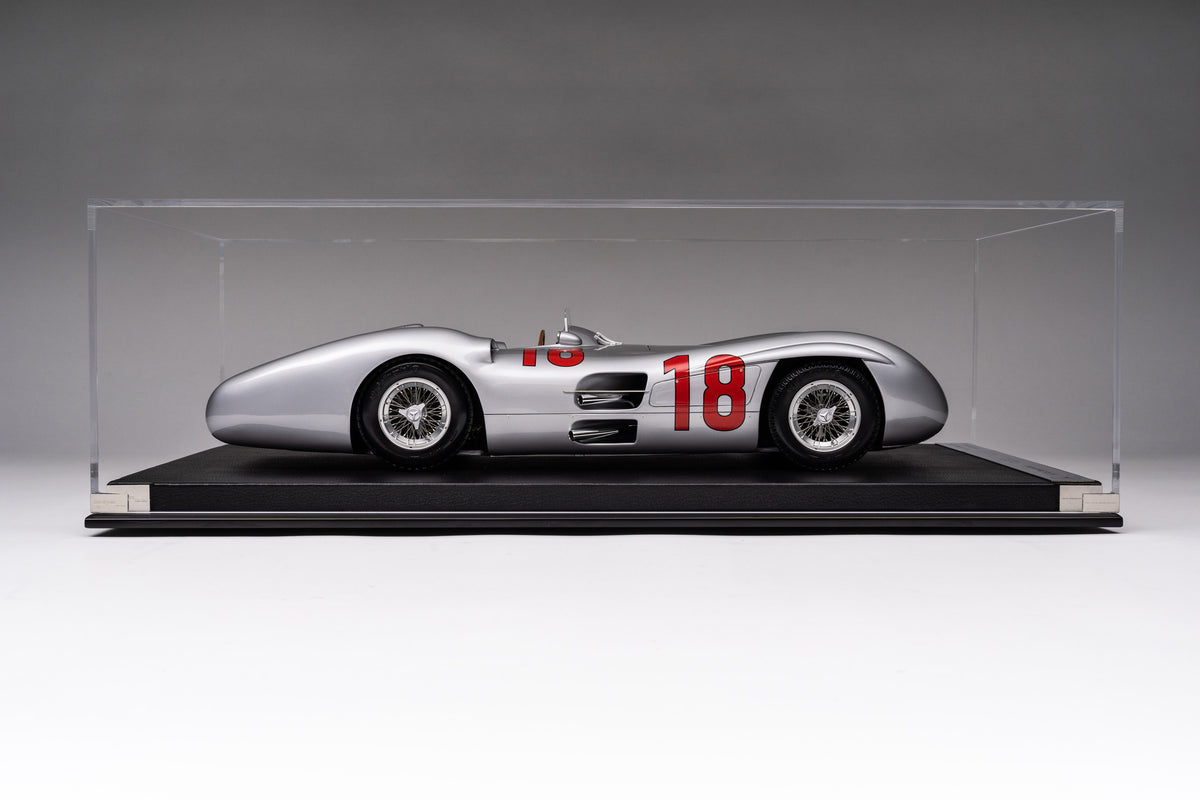 Mercedes-Benz W196 Streamliner - 1954 French Grand Prix Winner - Juan Manuel Fangio - 1:8 scale