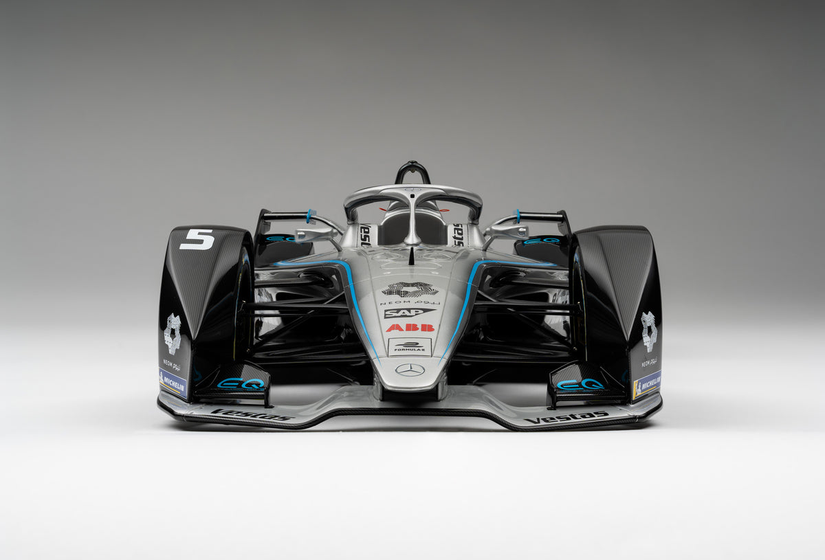 Mercedes-Benz EQ Silver Arrow 01 (2019) - Gen2 Season 6 - Stoffel Vandoorne - 1:8 scale