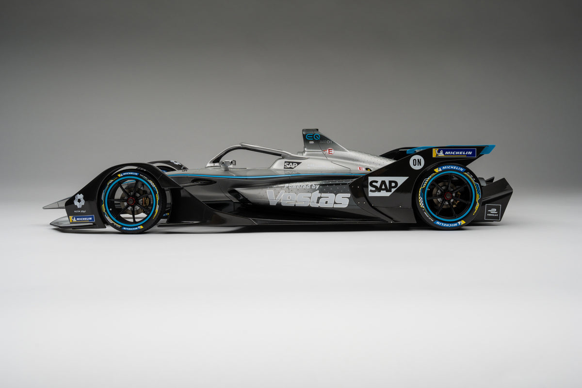 Mercedes-Benz EQ Silver Arrow 01 (2019) - Gen2 Season 6 - Stoffel Vandoorne - 1:8 scale
