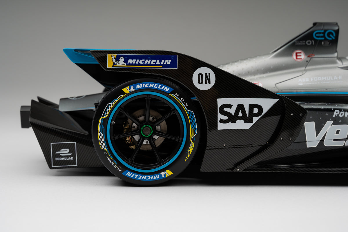 Mercedes-Benz EQ Silver Arrow 01 (2019) - Gen2 Season 6 - Stoffel Vandoorne - 1:8 scale