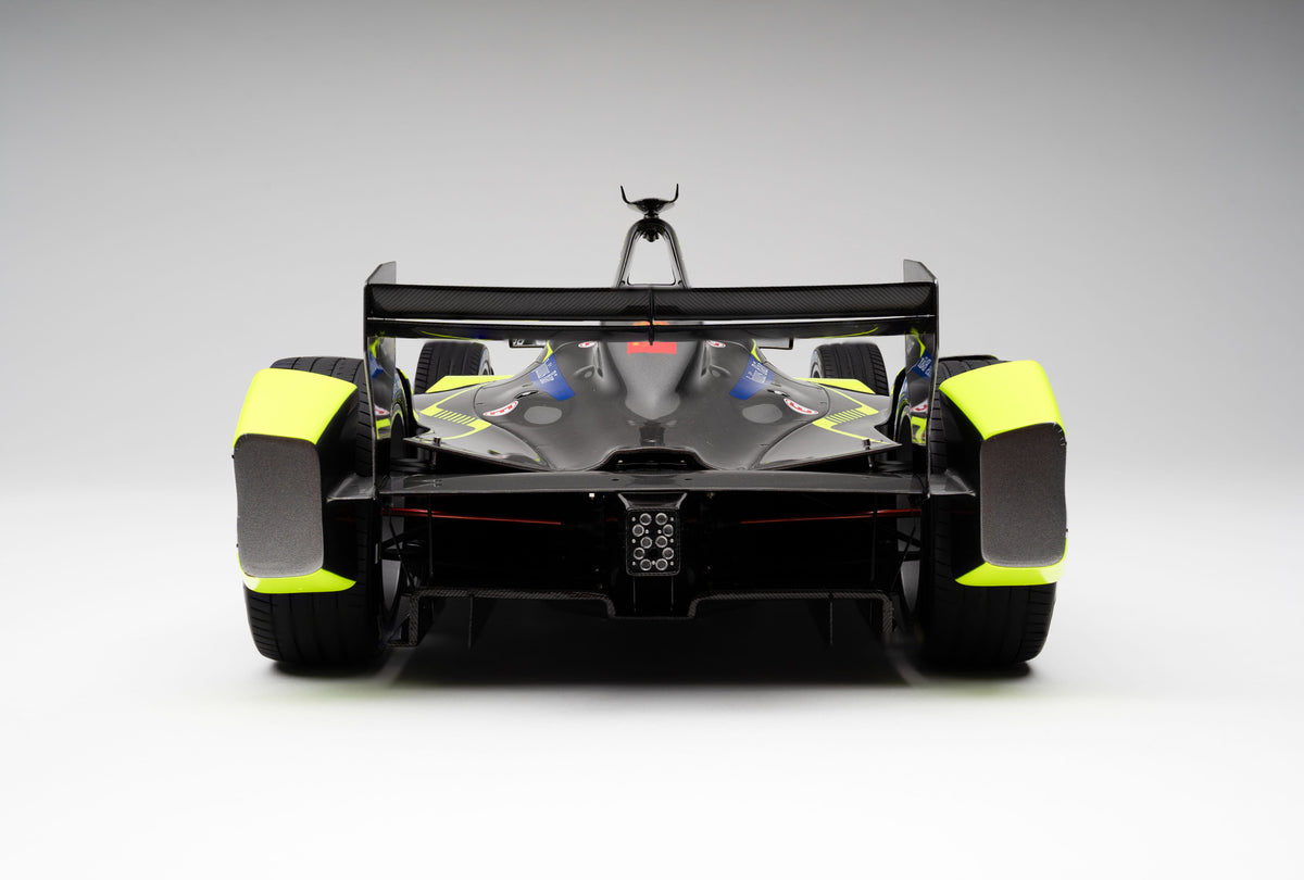 Spark-Renault SRT_01E aux couleurs de NEXTEV TCR - ePrix de Londres 2015, course 2 - Piquet Jr.