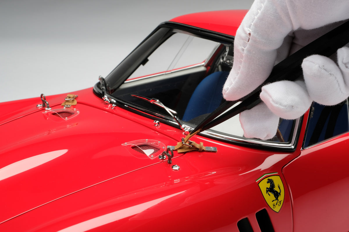 Ferrari 250 GTO - Road Specification (1962) - 1:8 scale