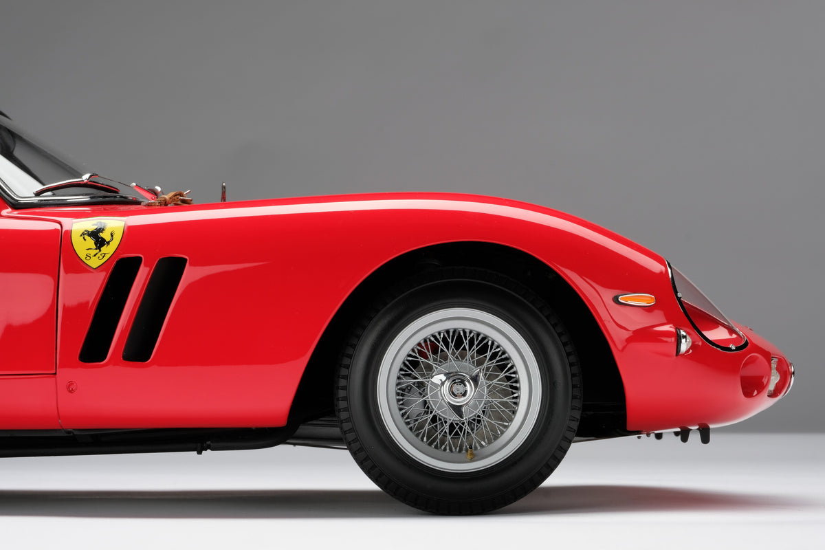 Ferrari 250 GTO - Road Specification (1962) - 1:8 scale