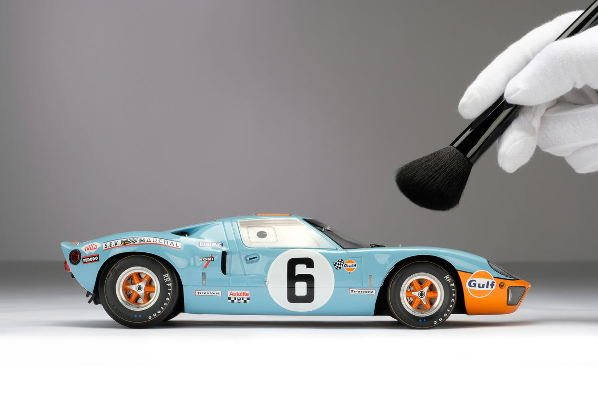 Ford GT40 at 1:18 scale