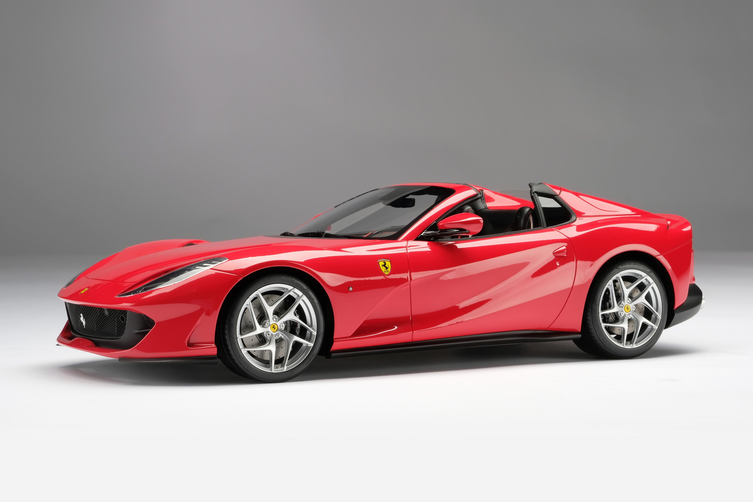 フェラーリ812 GTS – Amalgam Collection