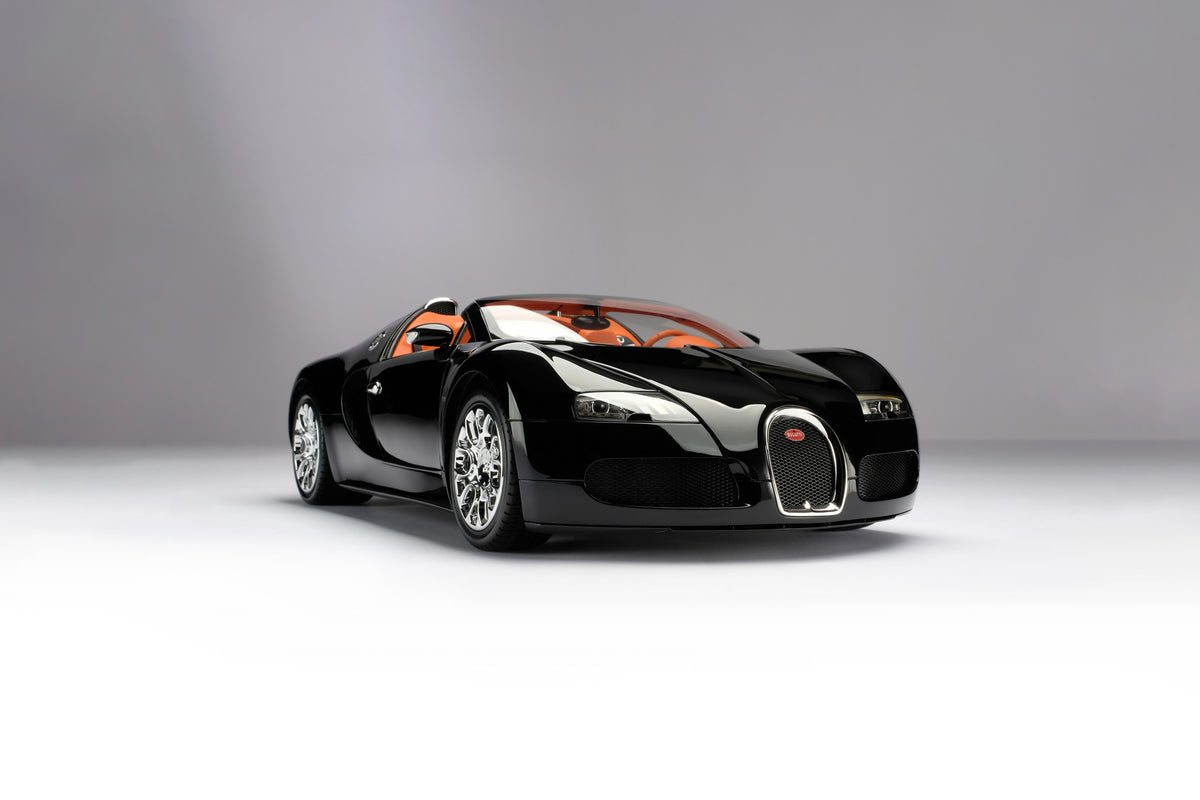 BUGATTI Veyron Grand Sport (2009) - Black - 1:8 scale