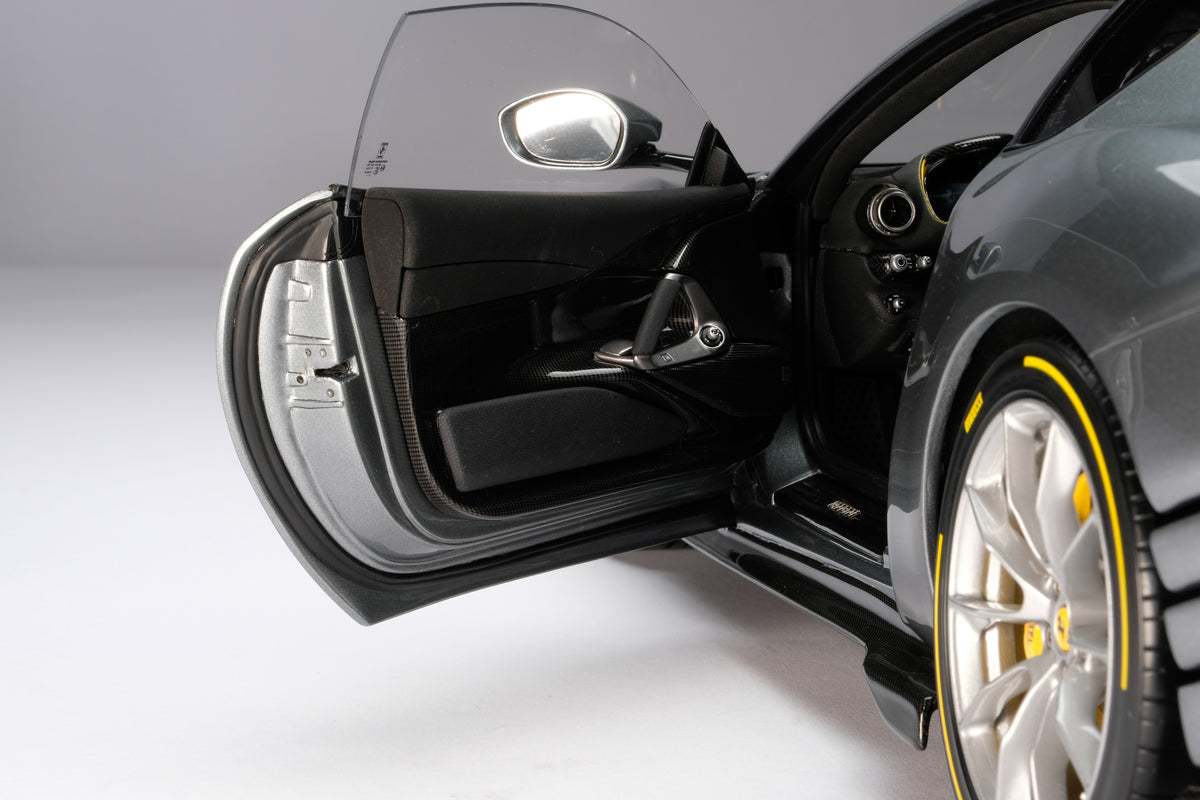 Ferrari 812 Competizione - Limited Edition model at 1:8 scale