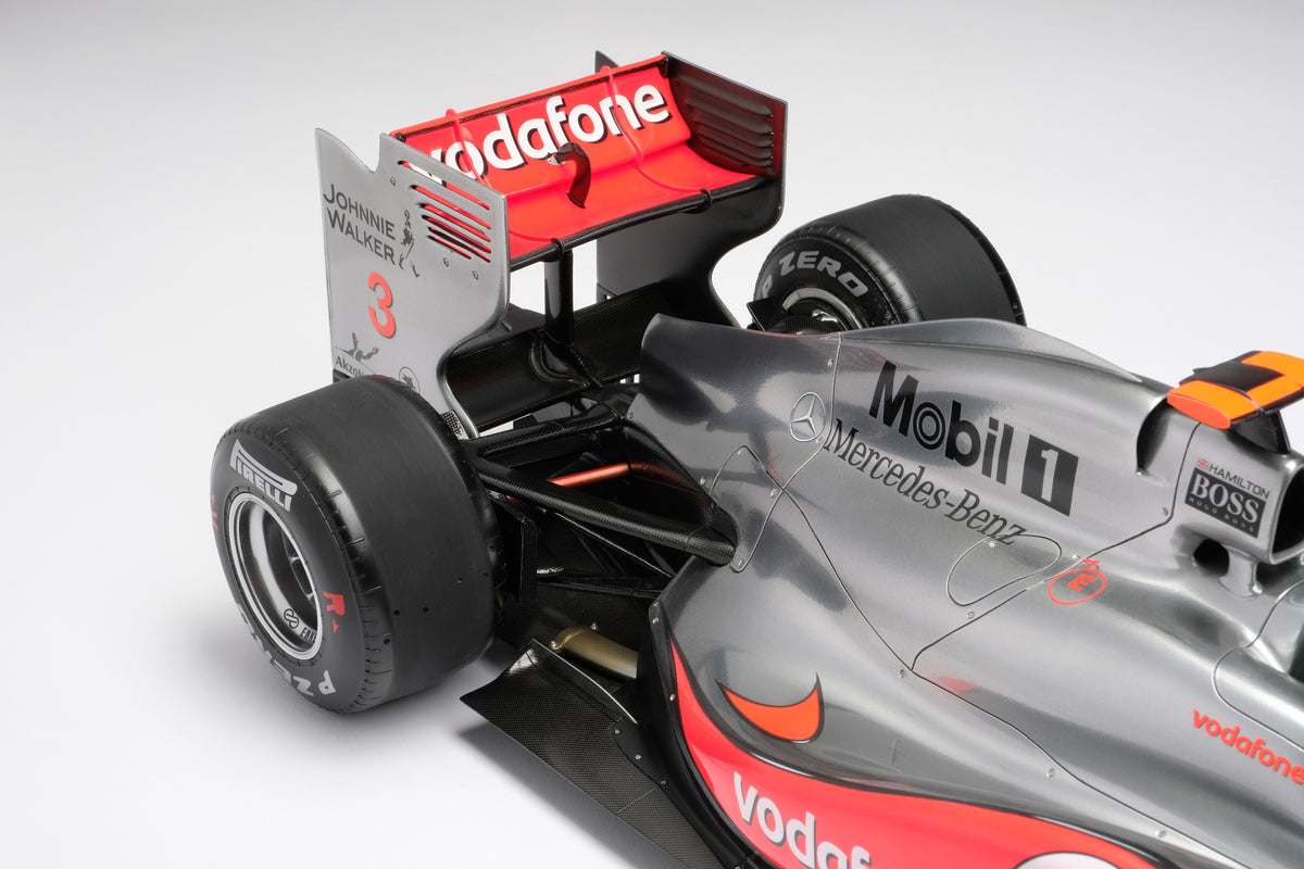 McLaren MP4-26 - Sieger des Großen Preises von China 2011 - Lewis Hamilton - Maßstab 1:8