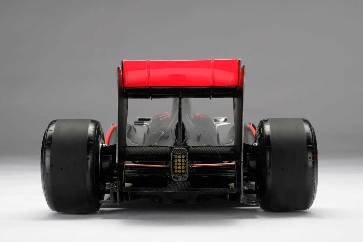 McLaren MP4-26 - Sieger des Großen Preises von China 2011 - Lewis Hamilton - Maßstab 1:8