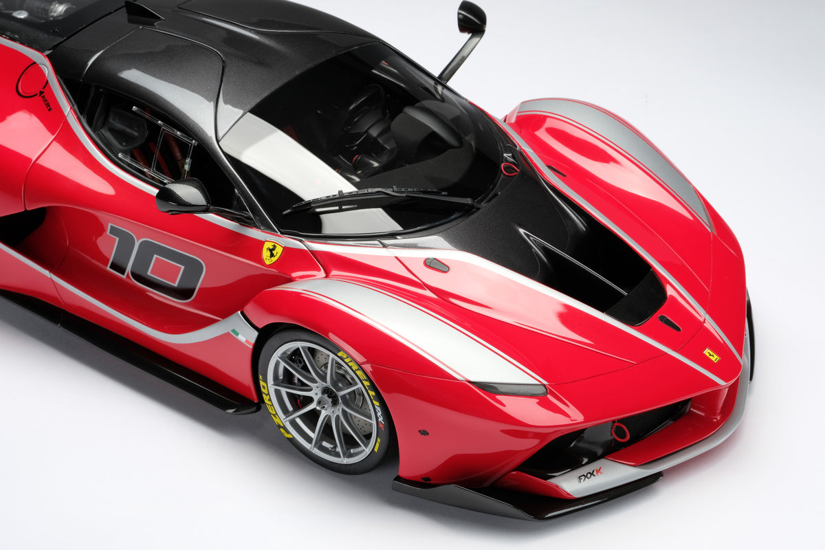 Ferrari FXX K (2014) - Escala 1:8