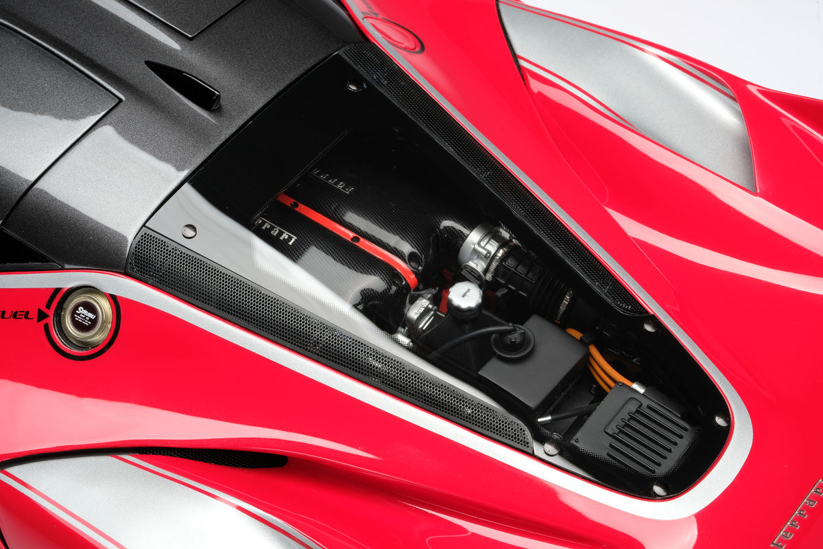 Ferrari FXX K (2014) - Escala 1:8