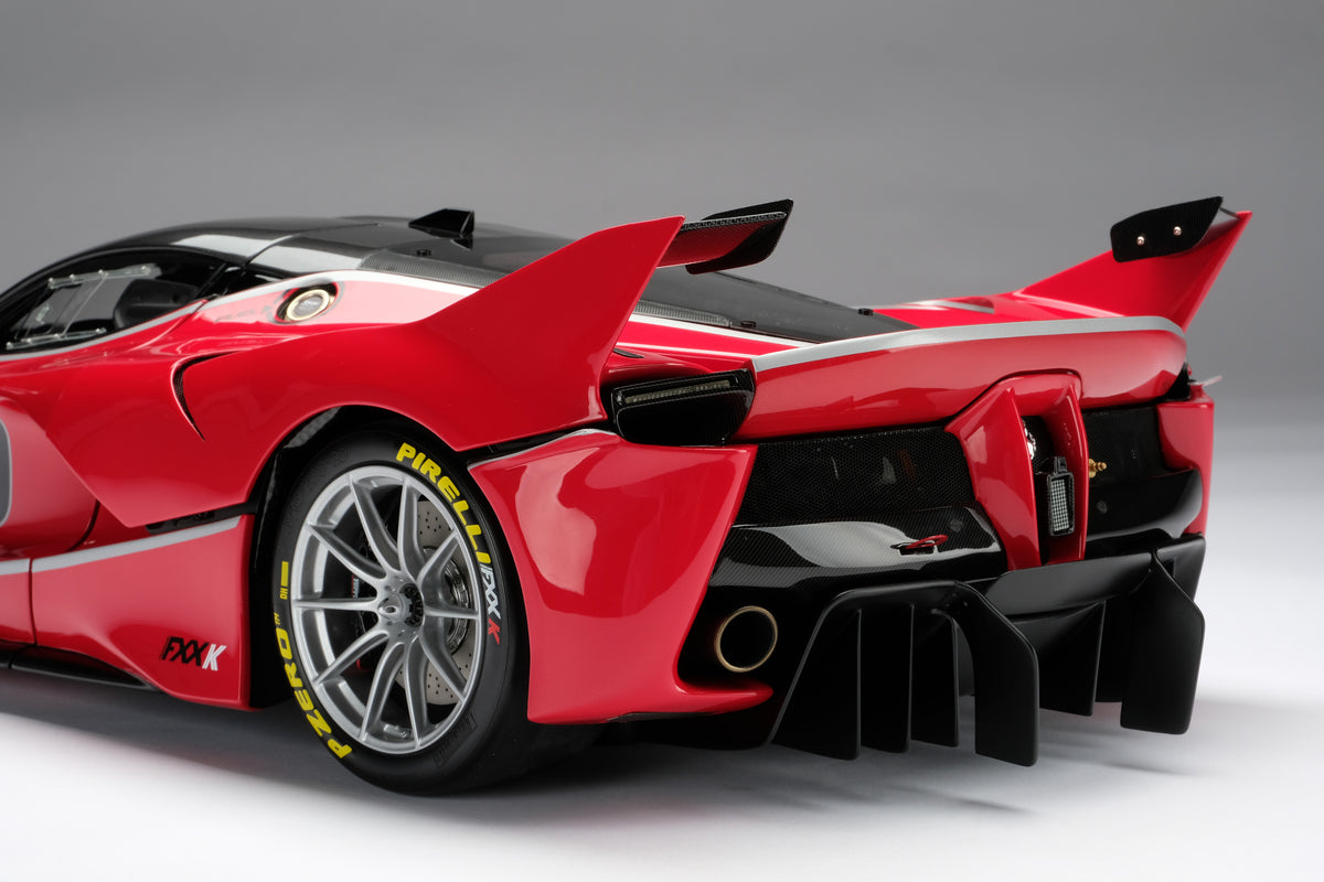 Ferrari FXX K (2014) - Escala 1:8
