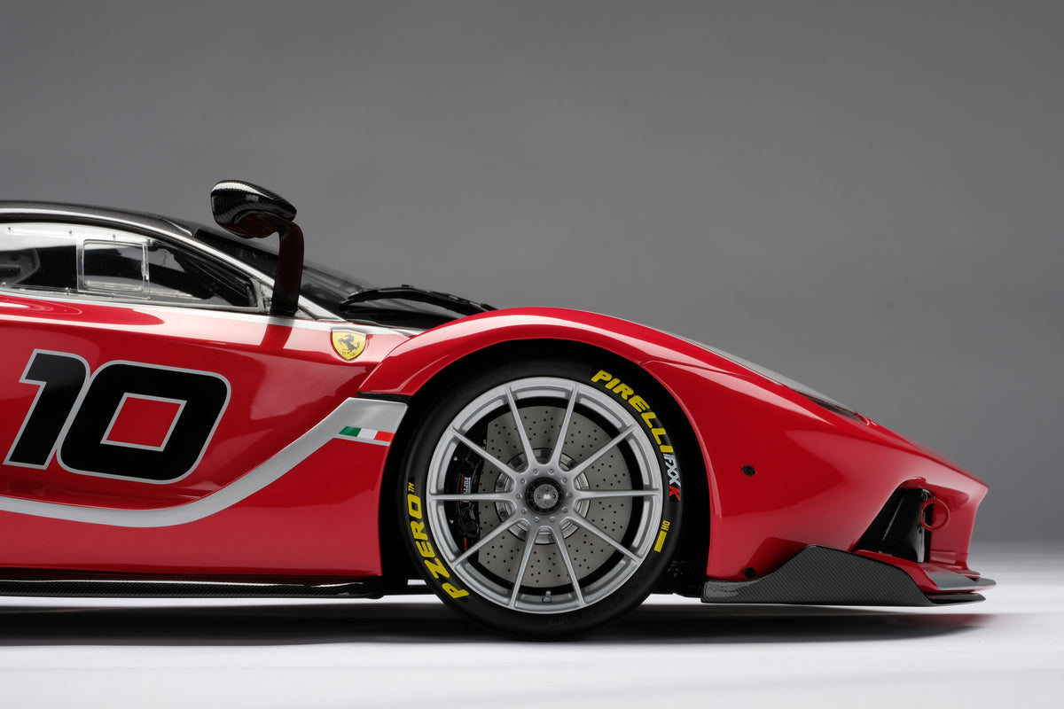 Ferrari FXX K (2014) - Escala 1:8