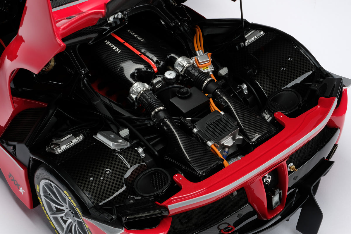 Ferrari FXX K (2014) - Escala 1:8