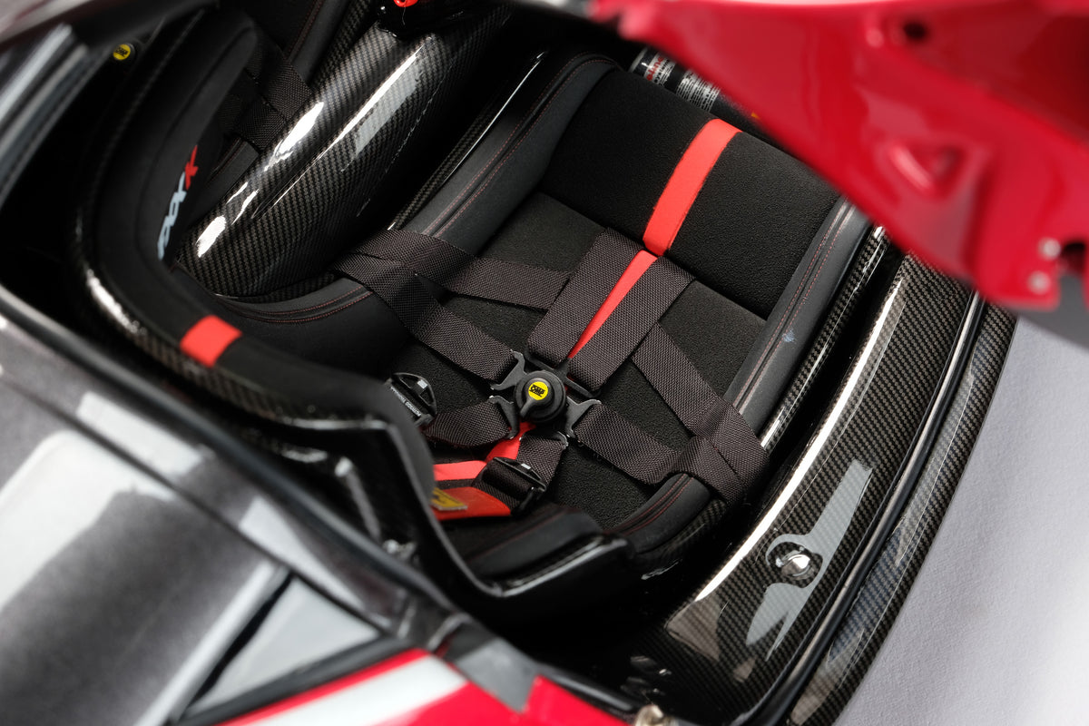 Ferrari FXX K (2014) - Escala 1:8