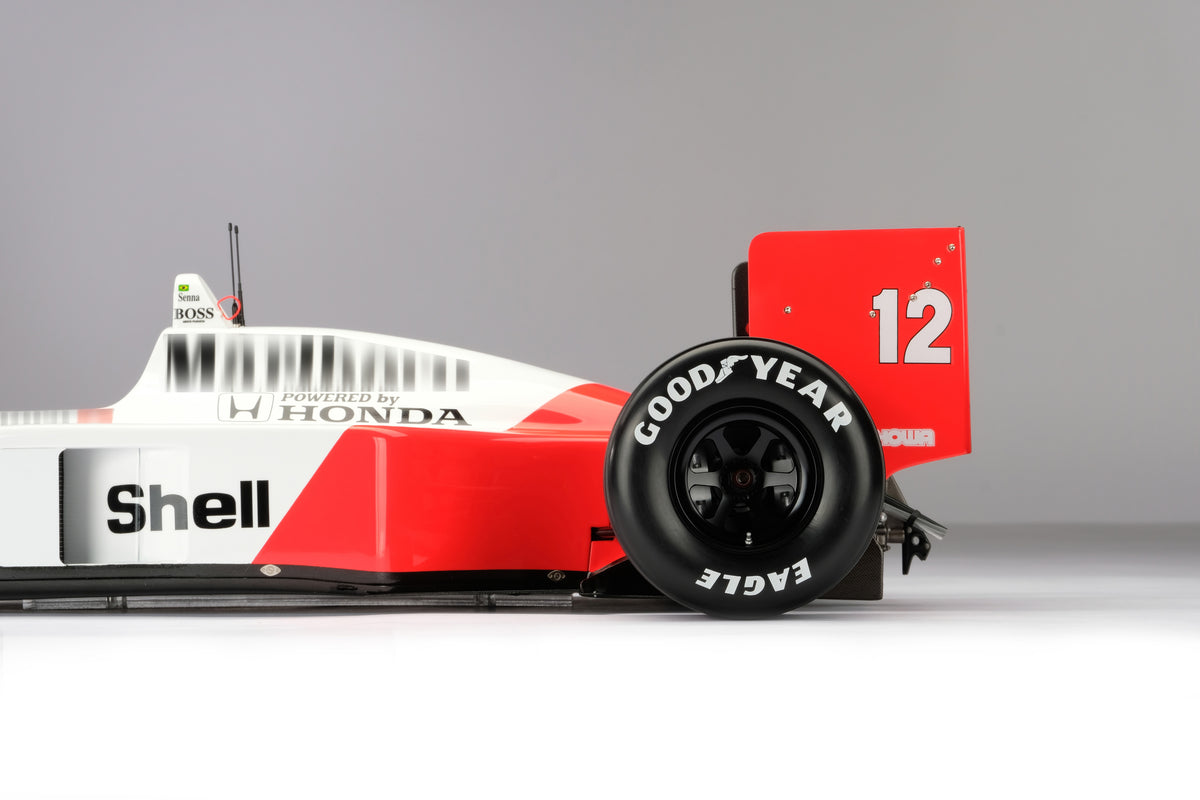 McLaren MP4/4 - Vainqueur du Grand Prix du Japon 1988 - Ayrton Senna - Échelle 1:8
