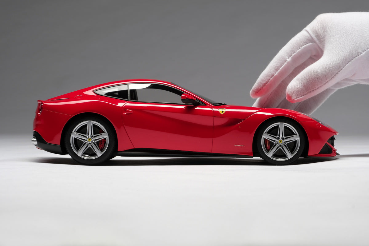 Ferrari F12 Berlinetta - 1:18 scale