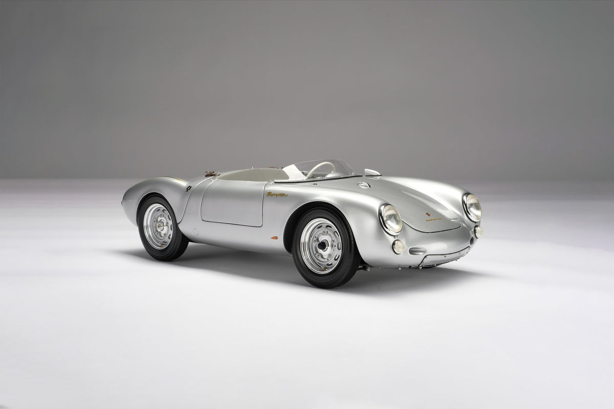 Porsche 550 RS Spyder (1955) - Silbermetallic - Maßstab 1:8