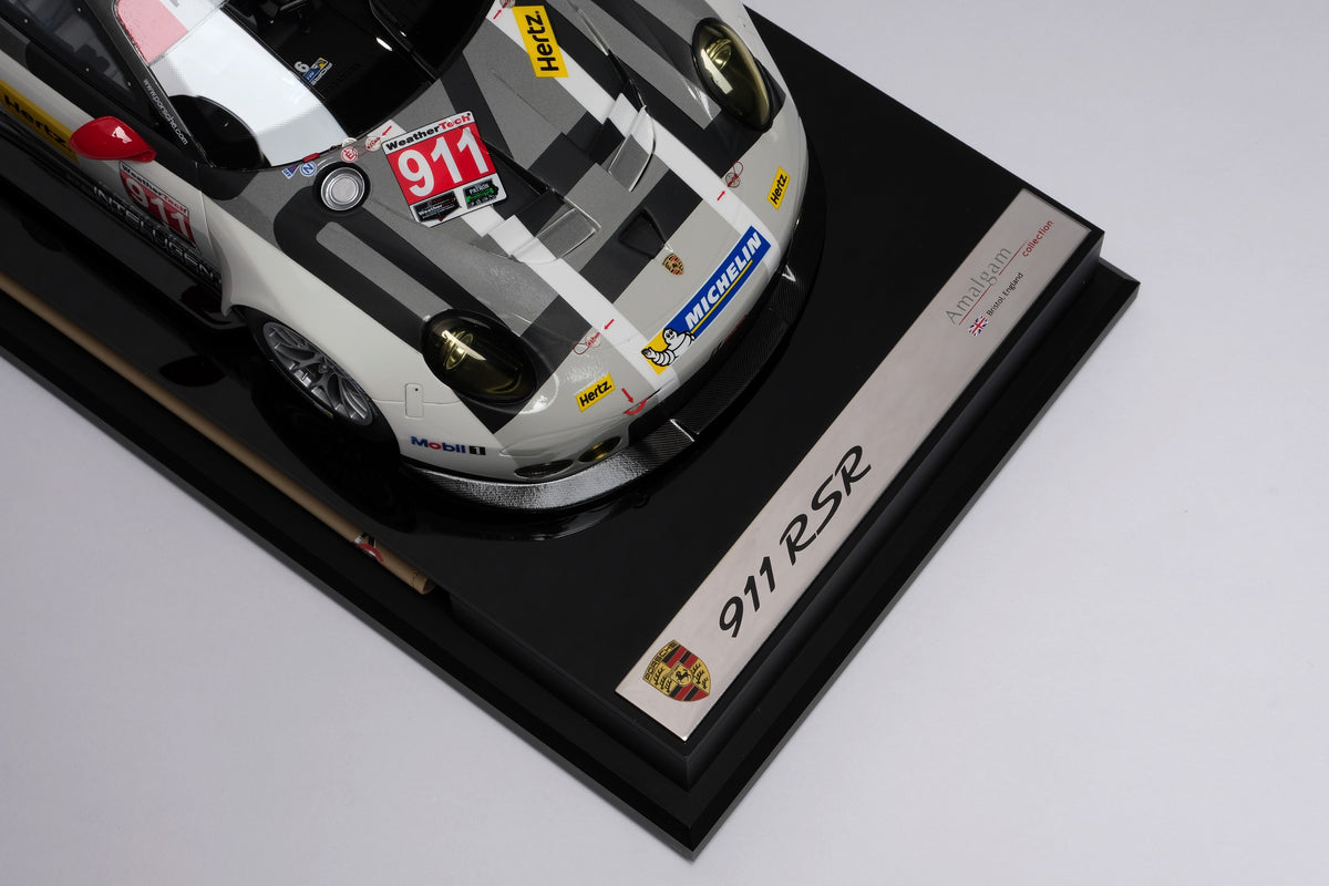 ポルシェ 911 RSR (2016)