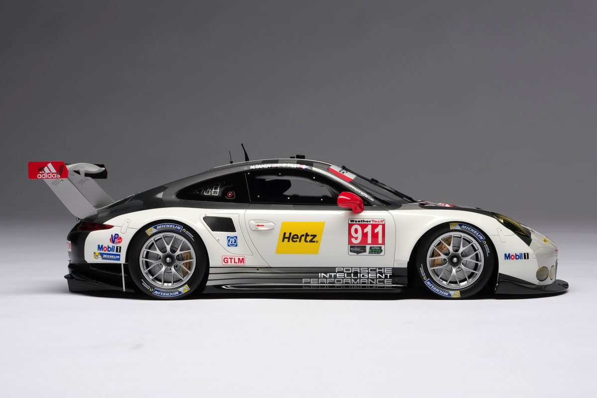 ポルシェ 911 RSR (2016)