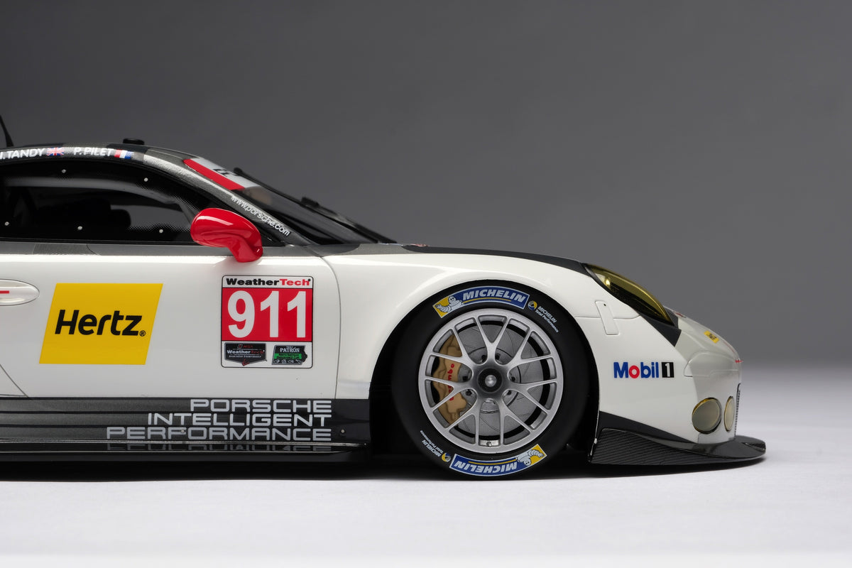ポルシェ 911 RSR (2016)