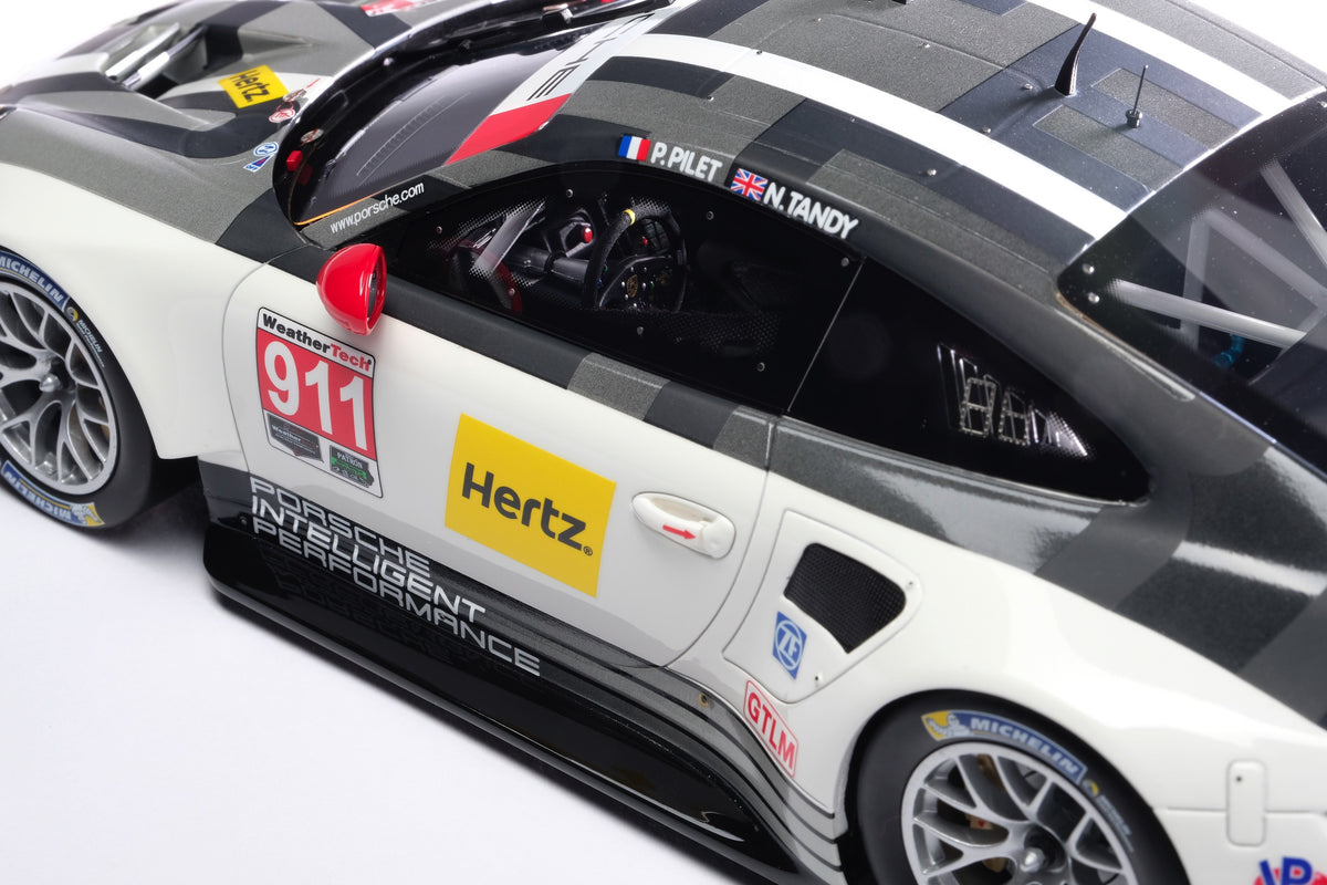 ポルシェ 911 RSR (2016)