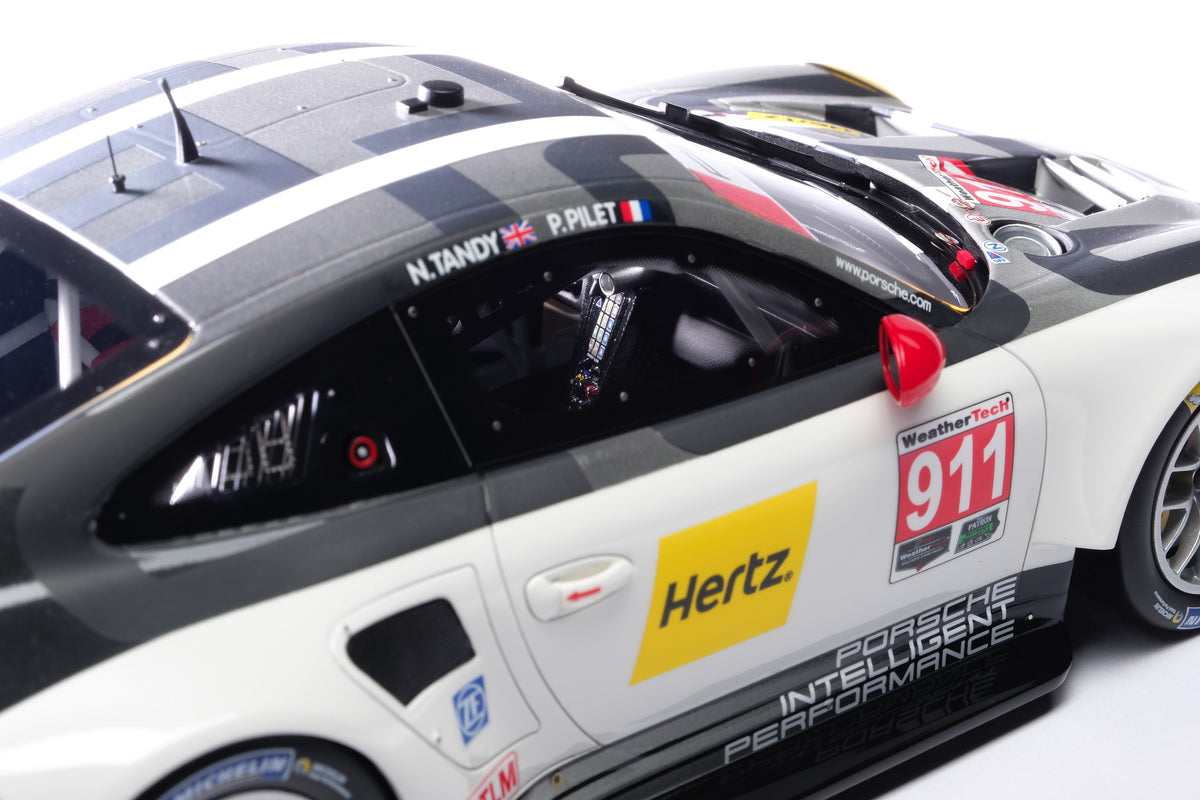 ポルシェ 911 RSR (2016)