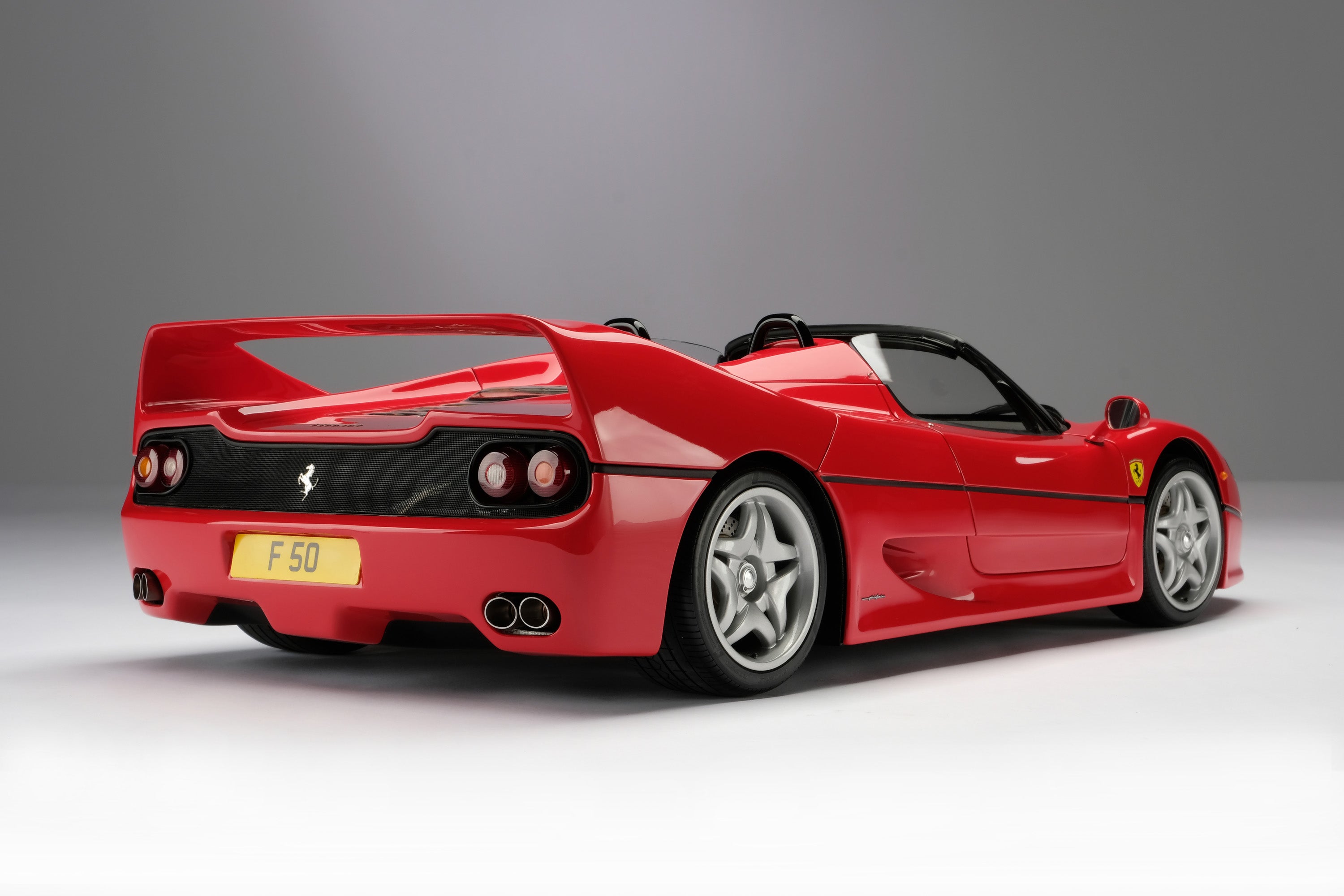 Ferrari F50, Évolutions et caractéristiques