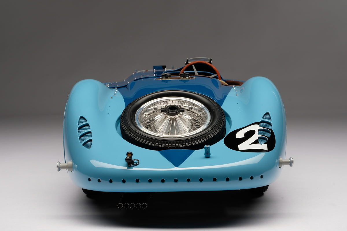 BUGATTI Type 57G "Tank" - 1937 Le Mans Winner - 1:8 scale