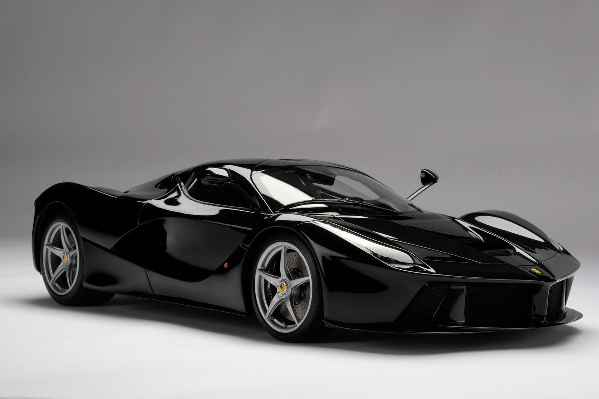 Ferrari LaFerrari (2013) - Black - 1:8 scale